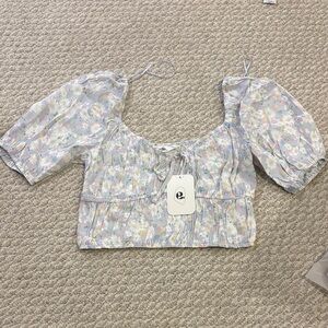 anthropology elodie Floral Puff Sleeve Crop Top